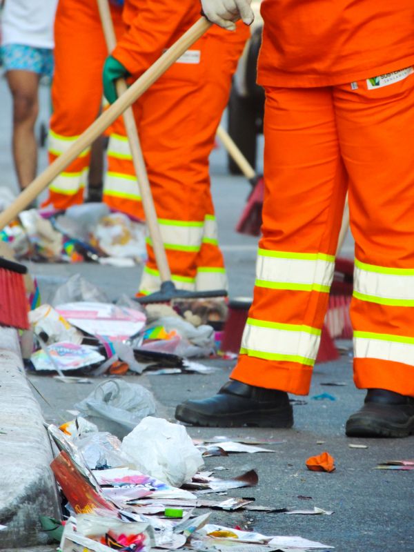 Local Sidewalk Cleaning in Auburn Hills, MI